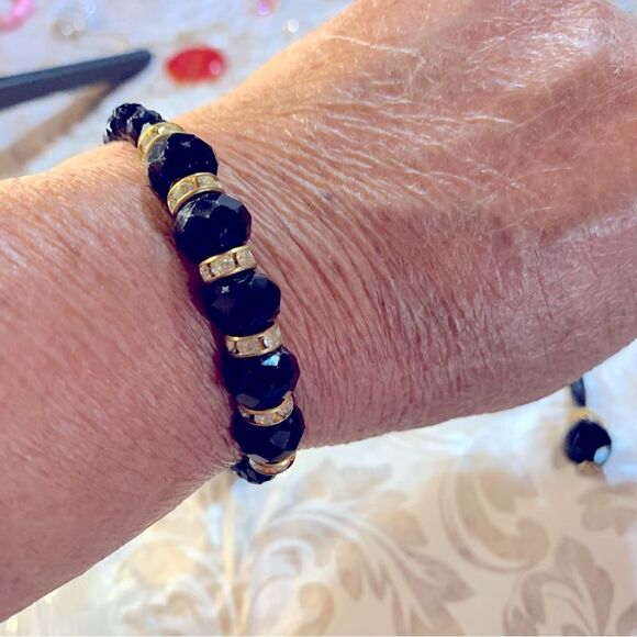 Faceted Black Glass Bracelet & Clip On Drop Dangle Earrings Vintage Gorgeous - Picture 8 of 9